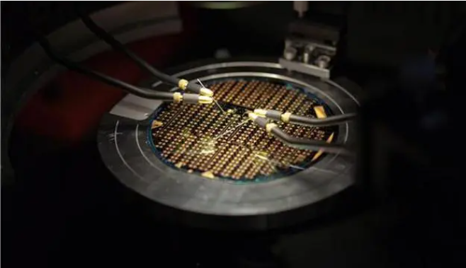 AI计算搅动先进封装市场变局，FOPLP异军突起